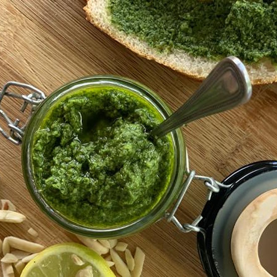 Pesto fanes de carottes